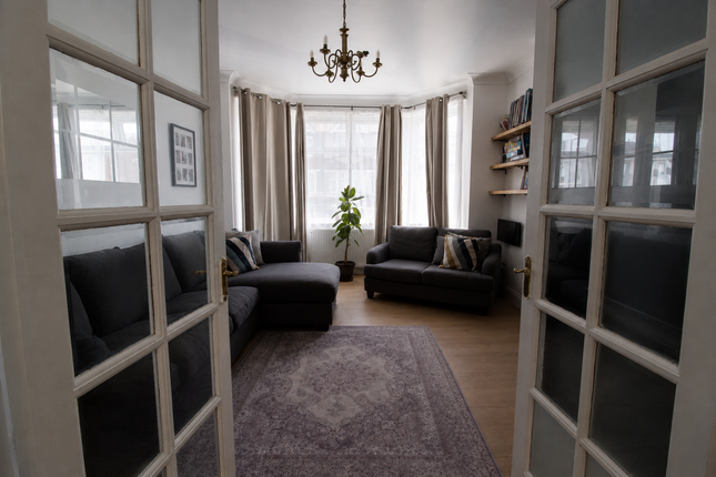 16, Sandfield Road, Thornton Heath photo 2