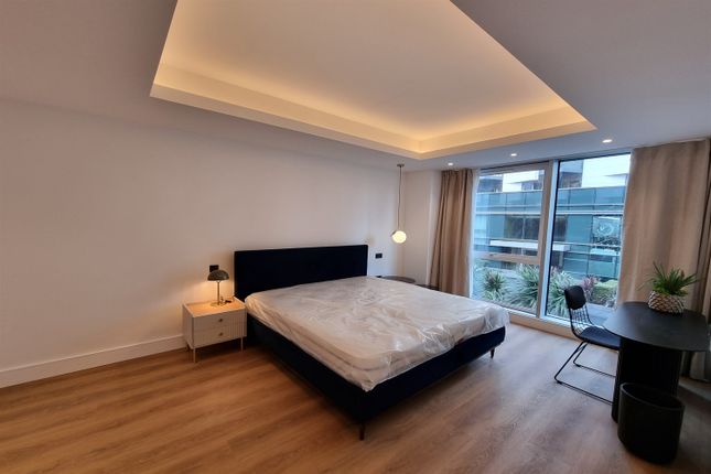 Flat to rent in Baltimore Wharf, London