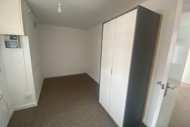 Flat 4, Oakfield Lodge, Park Road, Fordingbridge, Hampshire, SP6, Fordingbridge photo 2