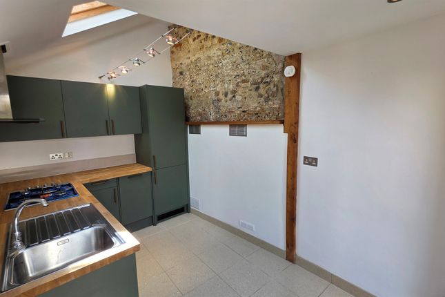 1, Cotmandene, Dorking photo 3