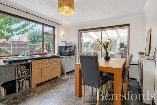 73, Pines Road, Essex photo 4
