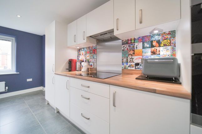 4, Chamier Close, Melksham photo 3