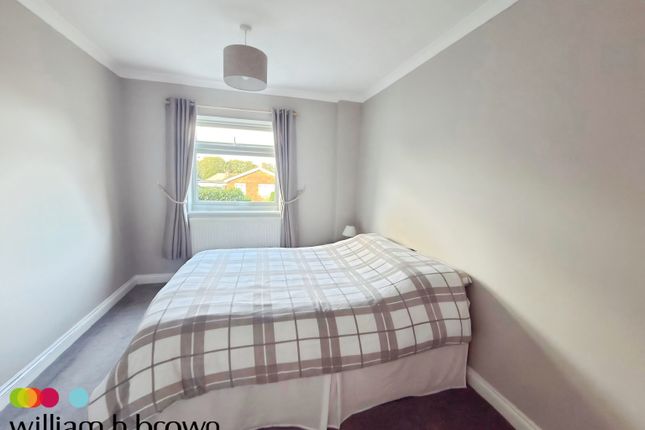 34, Pyesand, FRINTON-ON-SEA photo 5