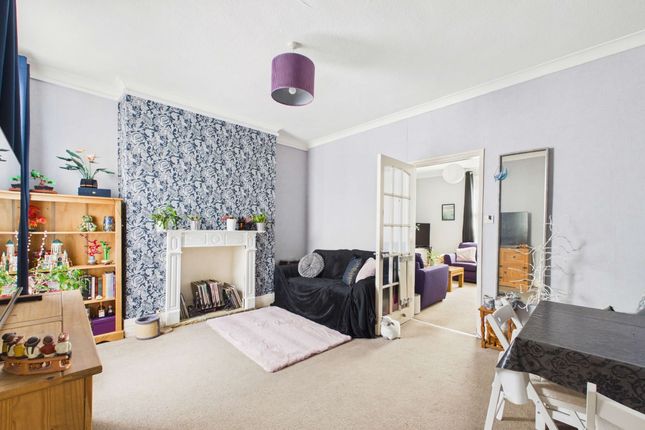 66 Victoria Park Road, Torquay photo 4