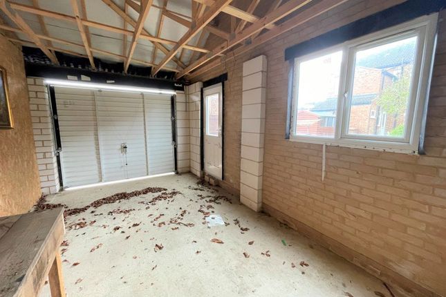 1-bed house on Garage, 1053, Lincoln Road, Peterborough, £100/mo