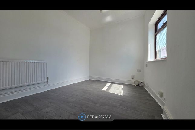A Owen St, Coalville photo 3