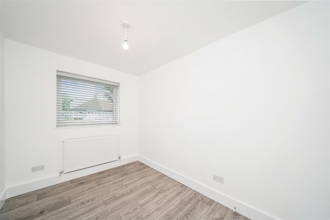 Flat 9, Morley Court, Sinclair Road, London photo 5