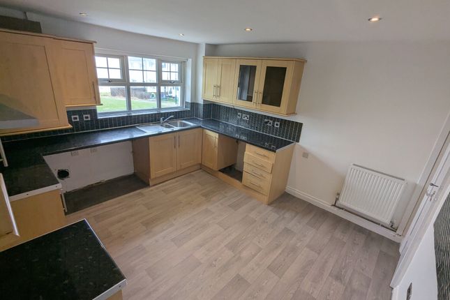 16 Gorsefields Court, Gorsefields Court, Middlesbrough, TS6,, Middlesbrough photo 5