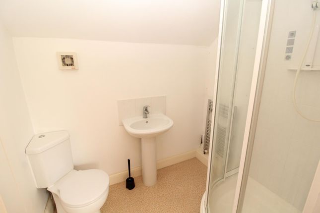 34, The Meadows, Brentwood photo 5