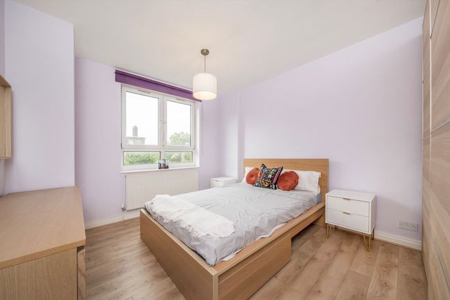 57 Pynfolds, Jamaica Road, London photo 4