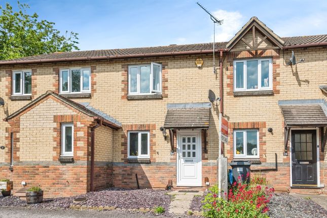Thumbnail Terraced house for sale in Periwinkle Close, Swindon