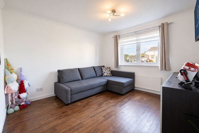 11 Woodlea Gardens, Bonnybridge photo 4