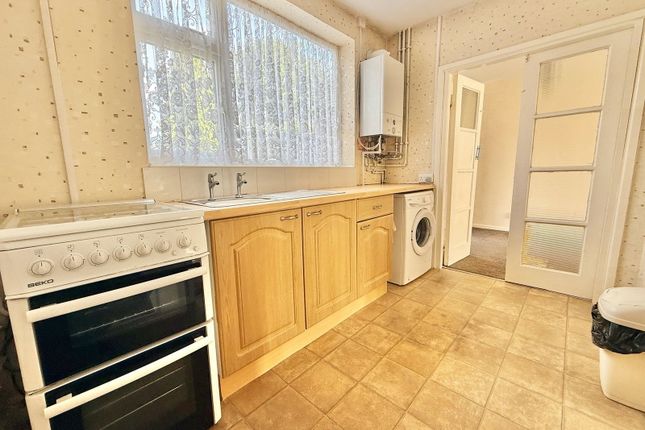 8, Queens Crescent, Bilston photo 5