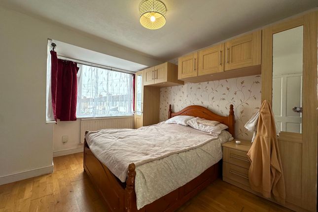 Thumbnail Room to rent in Lynhurst Road, Uxbridge