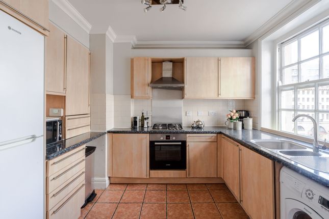 Flat 16, York Place Mansions, London photo 2