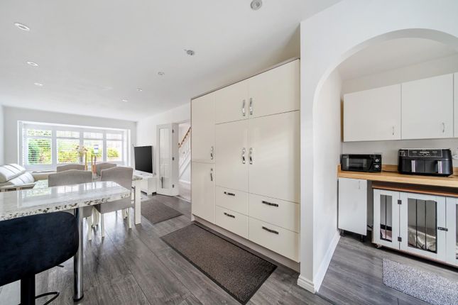 12, Cambridge Mews, Rotherham photo 4