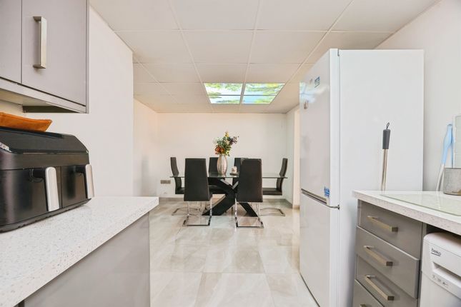 8, Owls Grove, Stockton-On-Tees photo 4