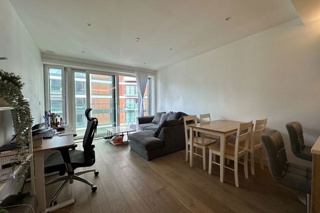 Flat to rent in Royal Arsenal Riverside, London