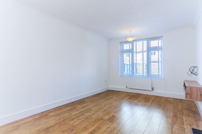 7, Tarvin Way, Wilmslow photo 4