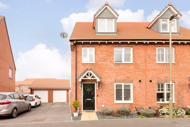 Thumbnail Semi-detached house for sale in Goldcrest Gardens, Didcot