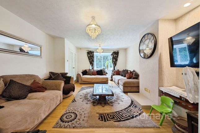 45, Skelmerdale Way, Reading photo 2