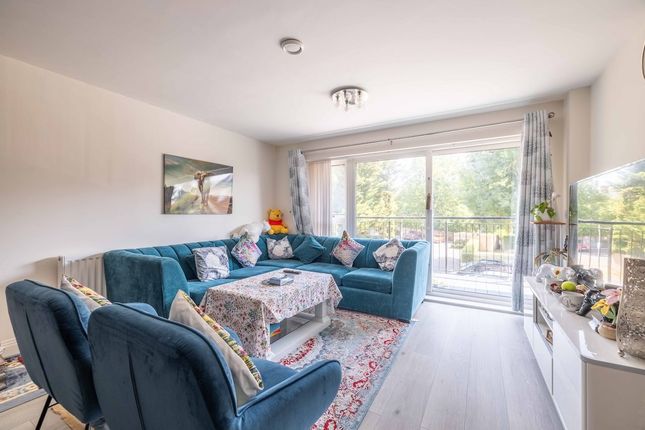 Trevenna, Windsor Road, Slough photo 2