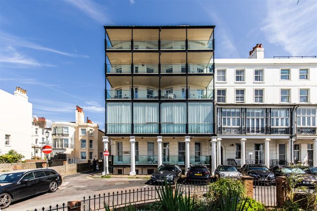 Thumbnail Property to rent in Marine Parade, Brighton