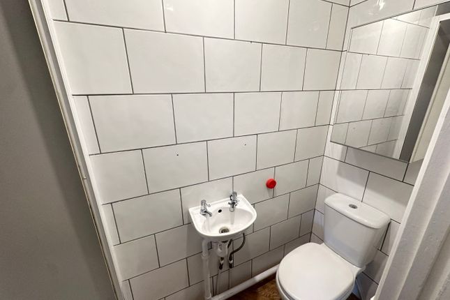 En Suite 2, 76 Park Street, Bedfordshire photo 4