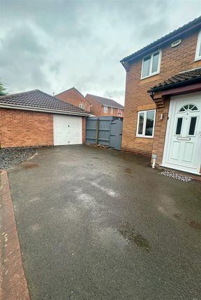 2, Deene Close, Grimsby photo 2