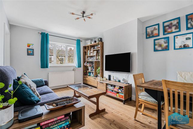 3-bed flat on Flat 8,, Parkgate Mansions, East Finchley, £550,000
