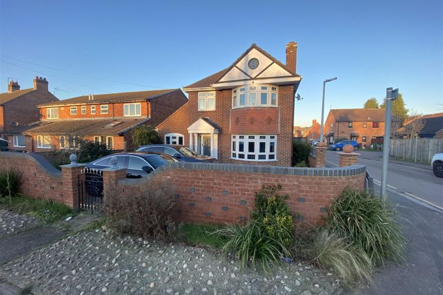 Thumbnail Detached house for sale in Steppingley Road, Flitwick, Bedford