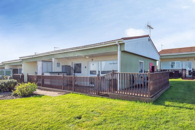 Chalet 48, Rainbows End Chalet Park, Mill Lane, Norwich photo 4