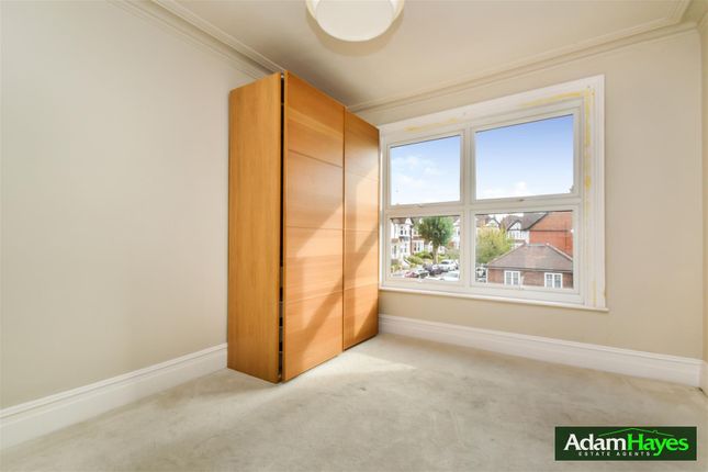 Holden Road, London photo 3