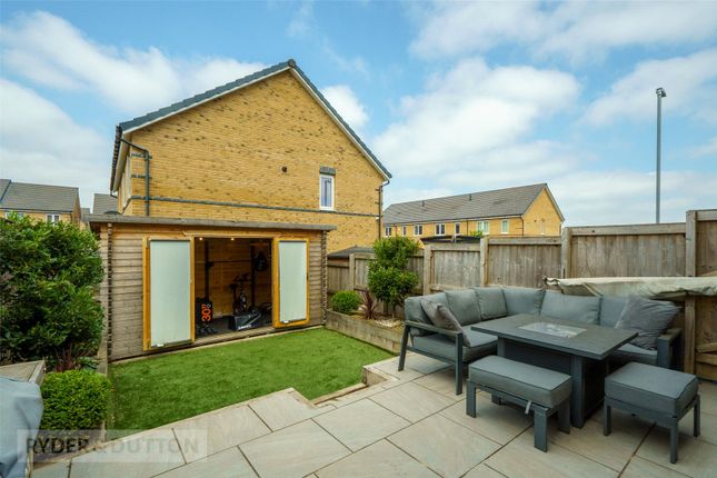 5, Lapwing Close, West Yorkshire photo 2