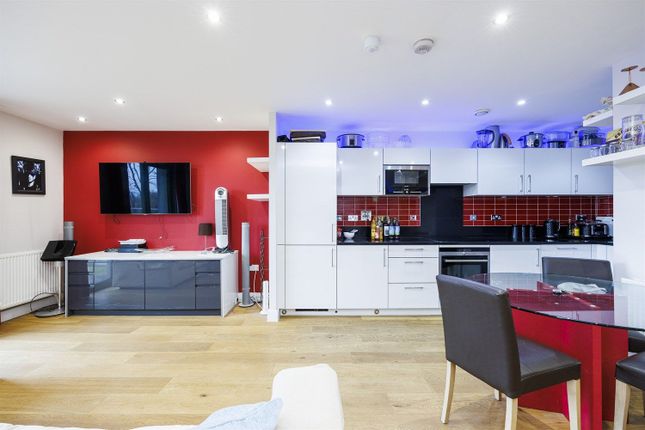 Meadow Court, 14,Flat 67, Booth Road, London photo 5
