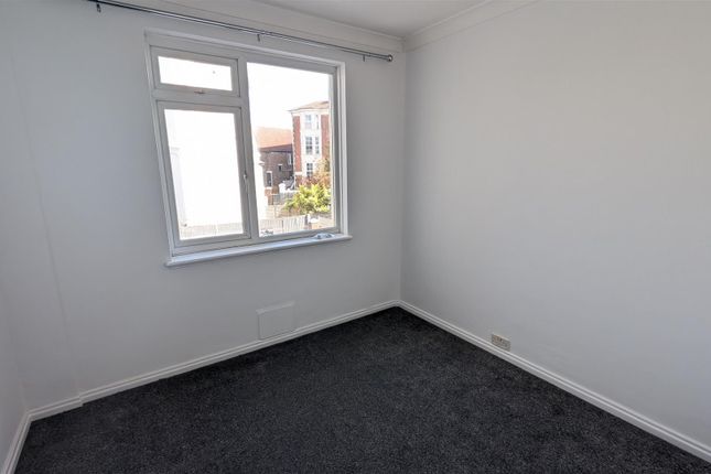 7, Clarendon Court, Southsea photo 4