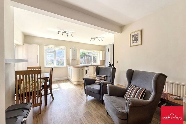 4 Brook Grove, Manchester photo 3