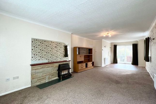 12, Hillcrest Drive, Scunthorpe photo 2
