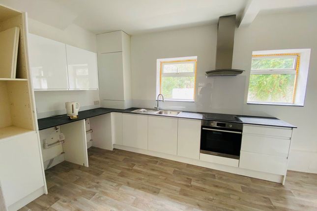 6, Holliers HIll, East Sussex photo 3