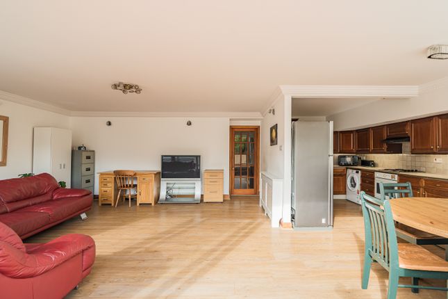 51/8, Caledonian Crescent, Edinburgh photo 4