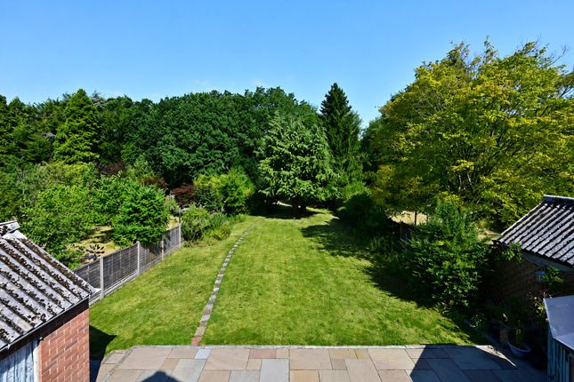 14, Hamesmoor Road, Camberley photo 2