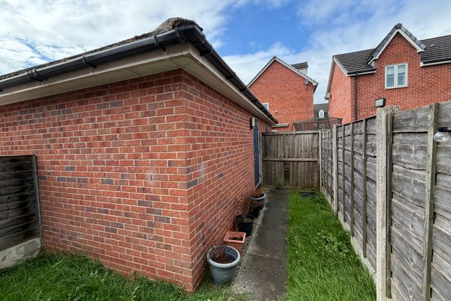 48, Britain Street, Bury photo 4