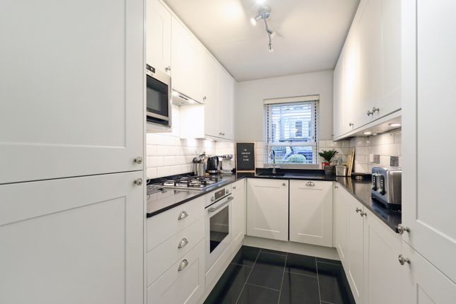 Flat to rent in Grove Road, Surbiton
