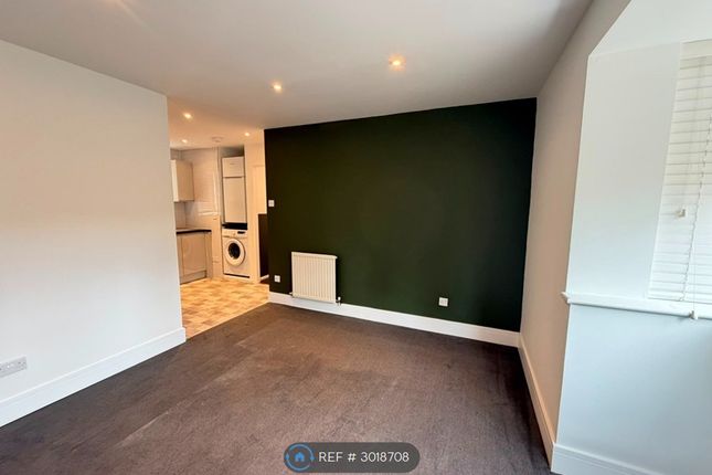Ashmere Close, Calcot, Reading photo 2