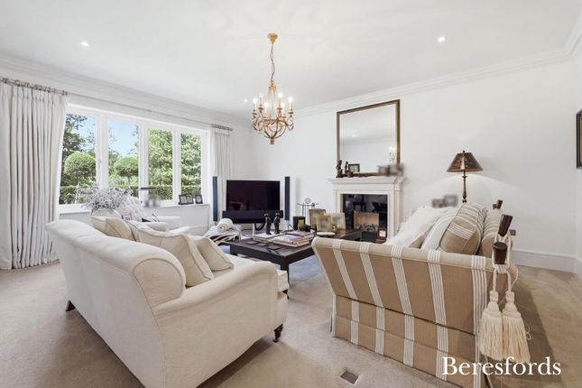 2 Bonham Grange,, Church Road, Upminster photo 2