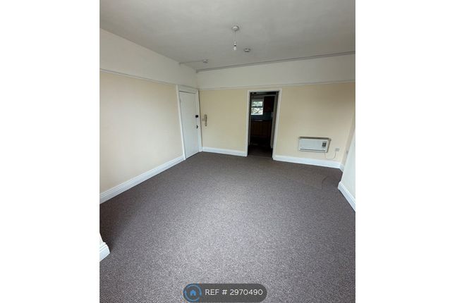 Flat, Downs Road, Hunstanton photo 2
