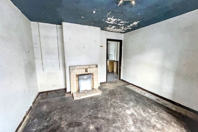 86, Lytham Road, Manchester photo 4