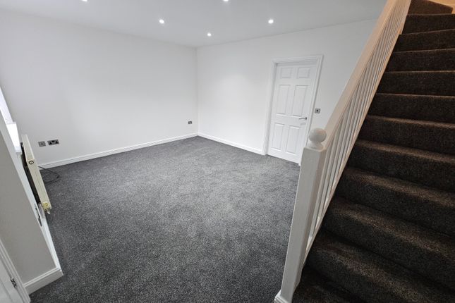 43, Wild Street, Heywood photo 3