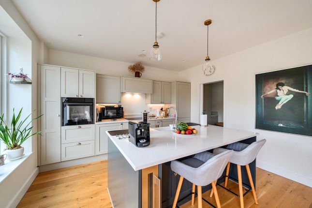 37, Severells Drive, Cirencester photo 2