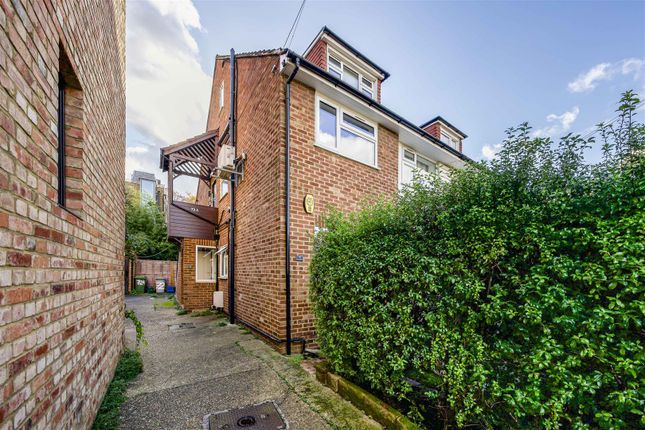 Thumbnail Maisonette for sale in Glentham Road, London